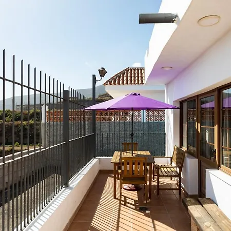 Casa Familiar Terraza Y Barbacoa By Lightbooking * Güimar